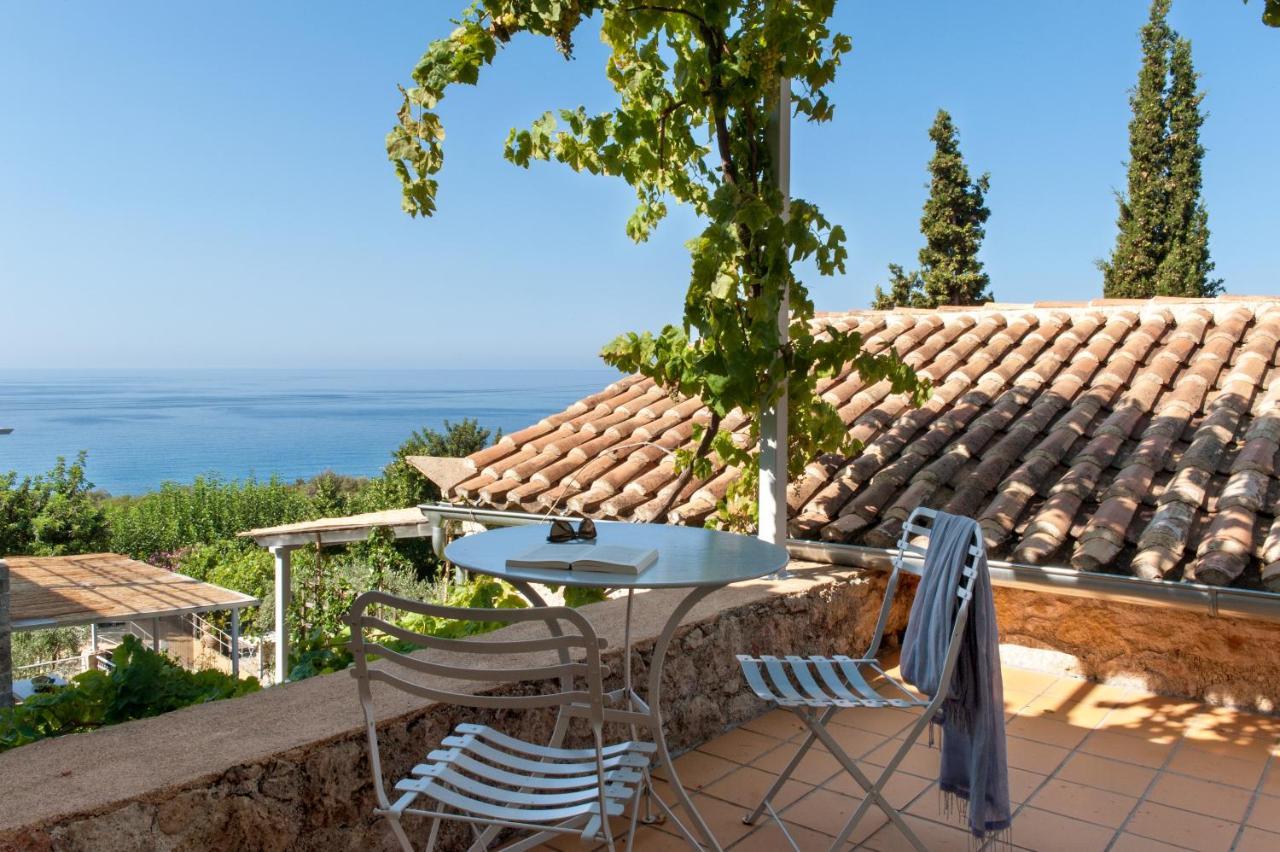 Notos Hotel Kardamyli Exterior foto