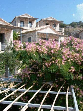Notos Hotel Kardamyli Exterior foto